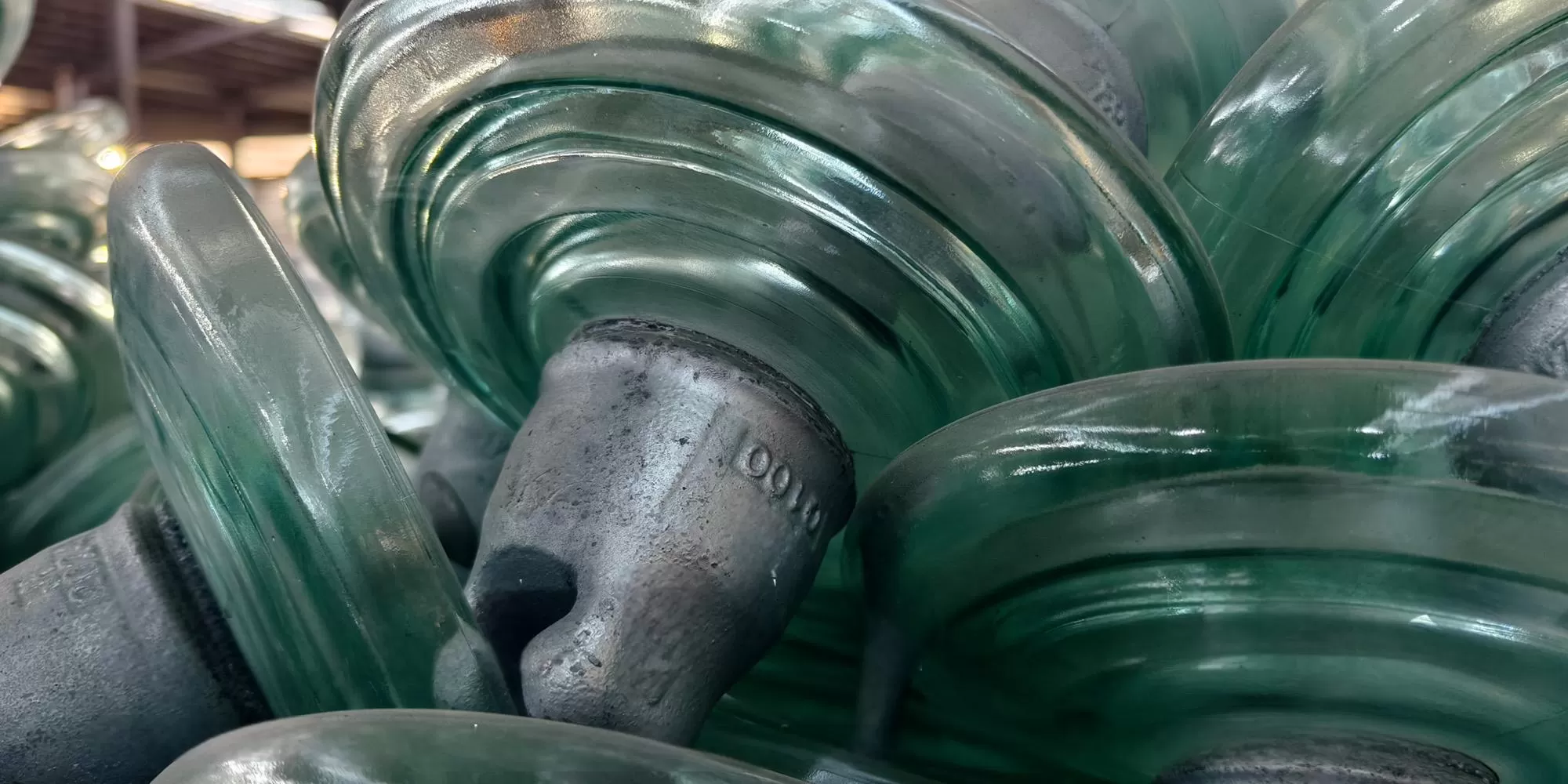 toughened glass insulator -factory.jpg