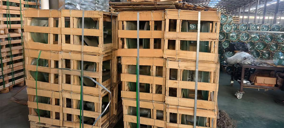 U70BLA Aerodynamic Glass Insulator (146/380/365) for Stable HV Transmission(图2) 507d4116-4546-4cb0-a037-54b11f1dacb3.jpg