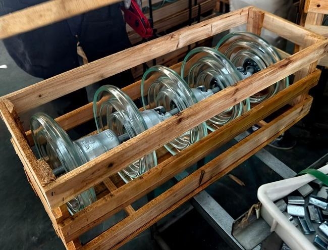 U100BS 127/255/320 Glass Insulator(图1) suspension-glass-insulator.jpg