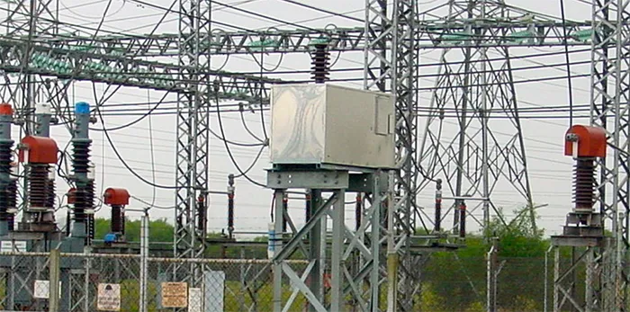 33kV Toughened Glass Suspension Insulator Selection for Zambia ZESCO/133/2020-REA Rural Electrification Project(图3) Insulator-pollution-monitoring-device-IPMD-in-field-in-South-Africa.webp