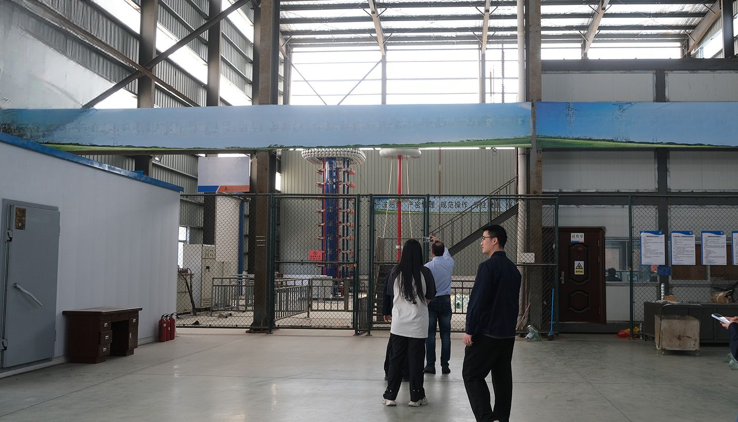 Brazilian customers visit SOLARIS Electrical for inspection and deepening international cooperation and technical exchangesFigure 6