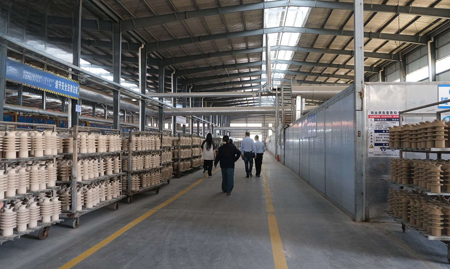 Brazilian customers visit SOLARIS Electrical for inspection and deepening international cooperation and technical exchangesFigure 9