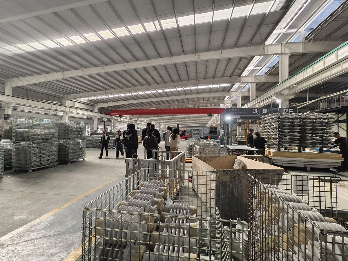 European customers visit SOLARIS to inspect the glass insulator and porcelain insulator production baseFigure 9