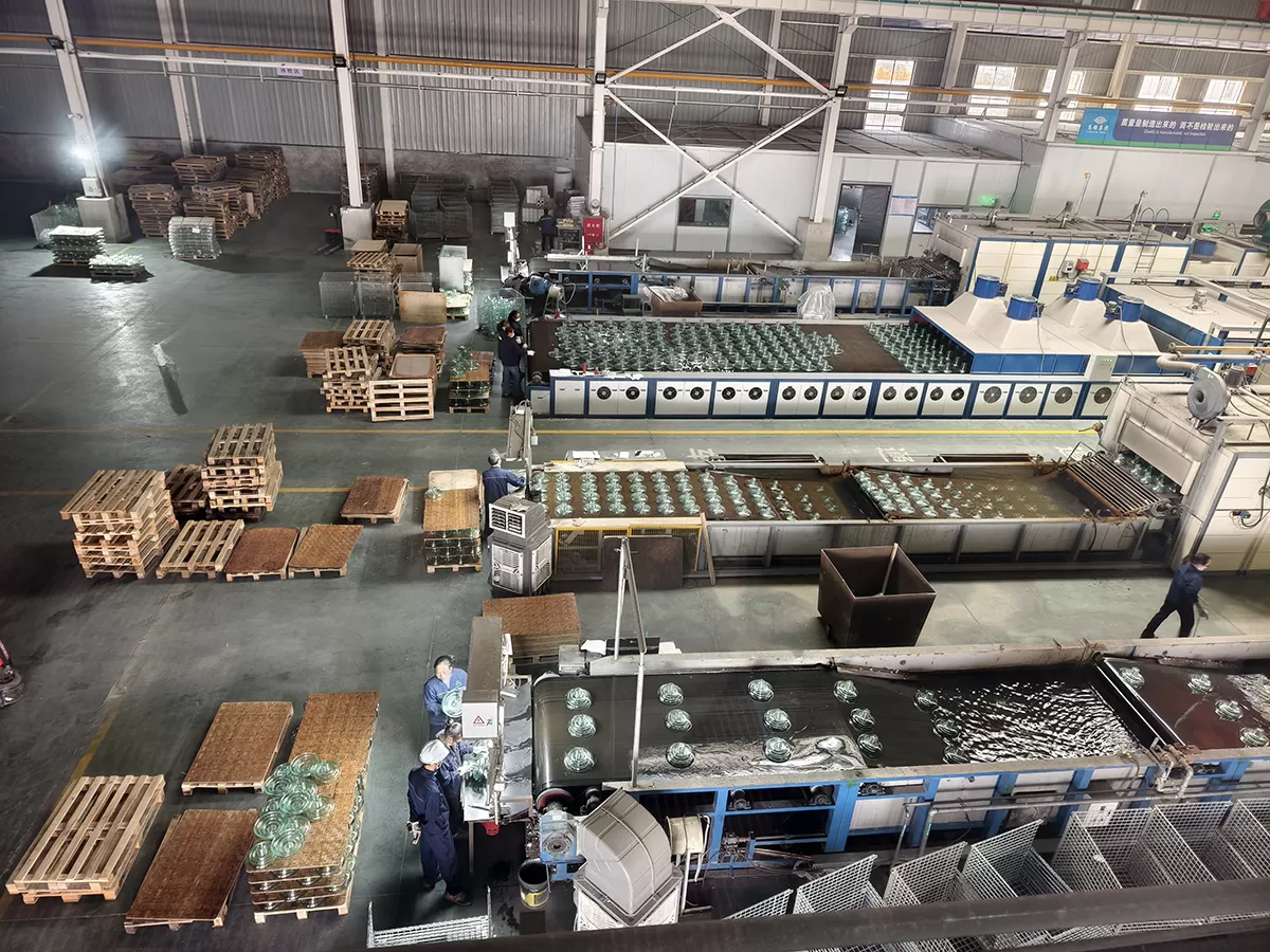 Types of Power Line Insulators – Glass, Ceramic, Polymeric Insulator Comparison, Installation & Maintenance Guide(图5)